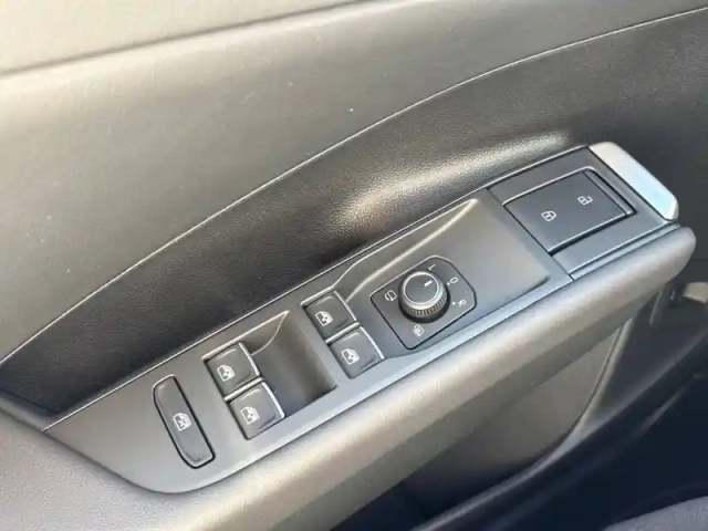 Volkswagen T-Roc 1.5 etsi evo2 hybrid 150 ch dsg7 — photo 23