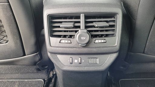 Peugeot 5008 1.2 PureTech 130 EAT8 - Allure Pack – 2023 – 27094 km – Essence – Boîte Automatique — photo 5