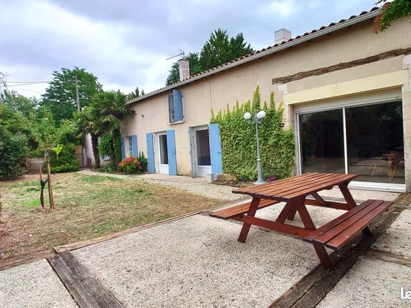 Maison de caractère 253 m² - 6 chambres - DPE C - 25 min de La Rochelle