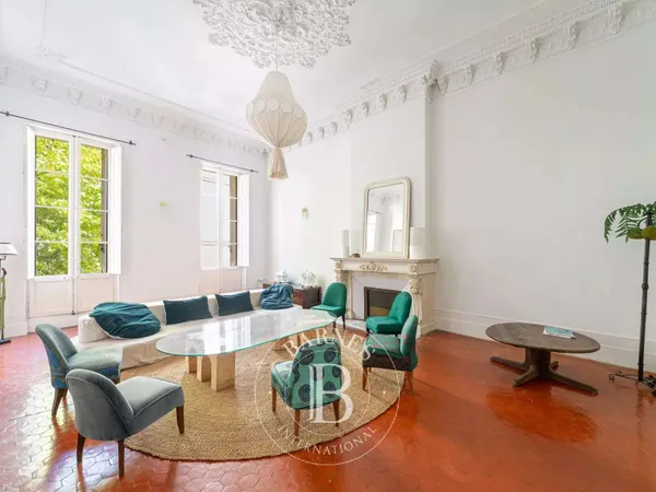 Appartement 6 pièces 239 m²
