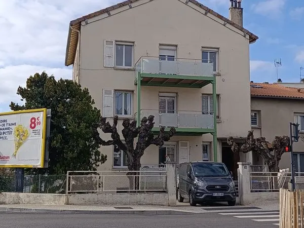 Appartement T4 rue Châteauvert (26000) RDC