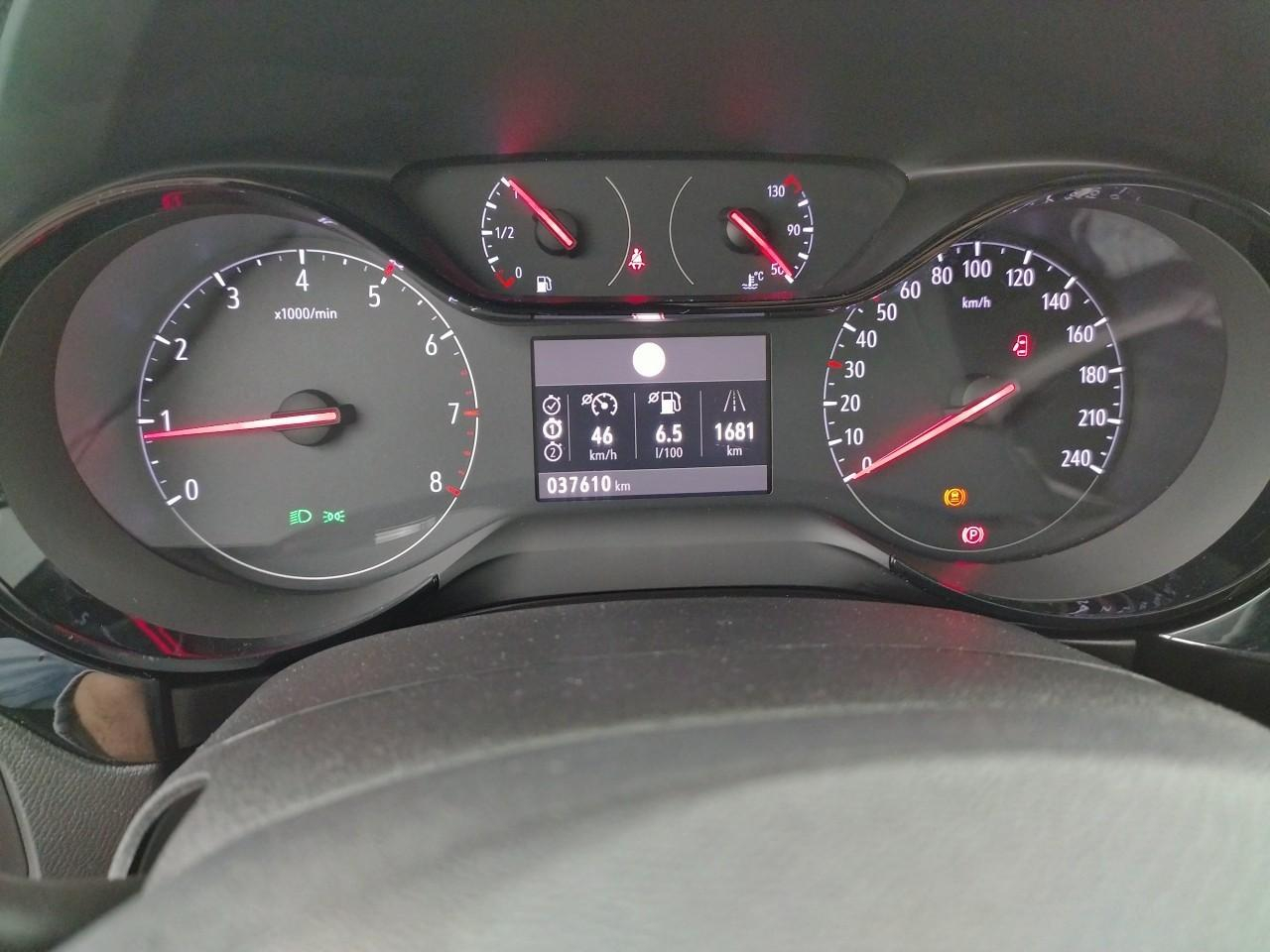 Opel Corsa 1.2 turbo 100 ch bvm6 — photo 19