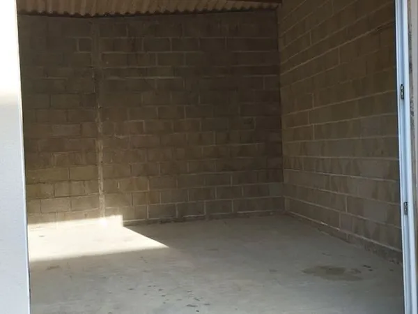 GARAGE VALANJOU 30 m2