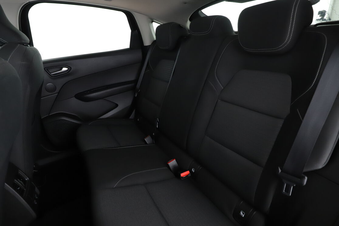 Renault Arkana 1.3 TCe Mild Hybrid Evolution EDC — photo 13
