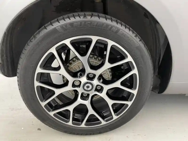 Smart Fortwo coupé 82 ch — photo 18