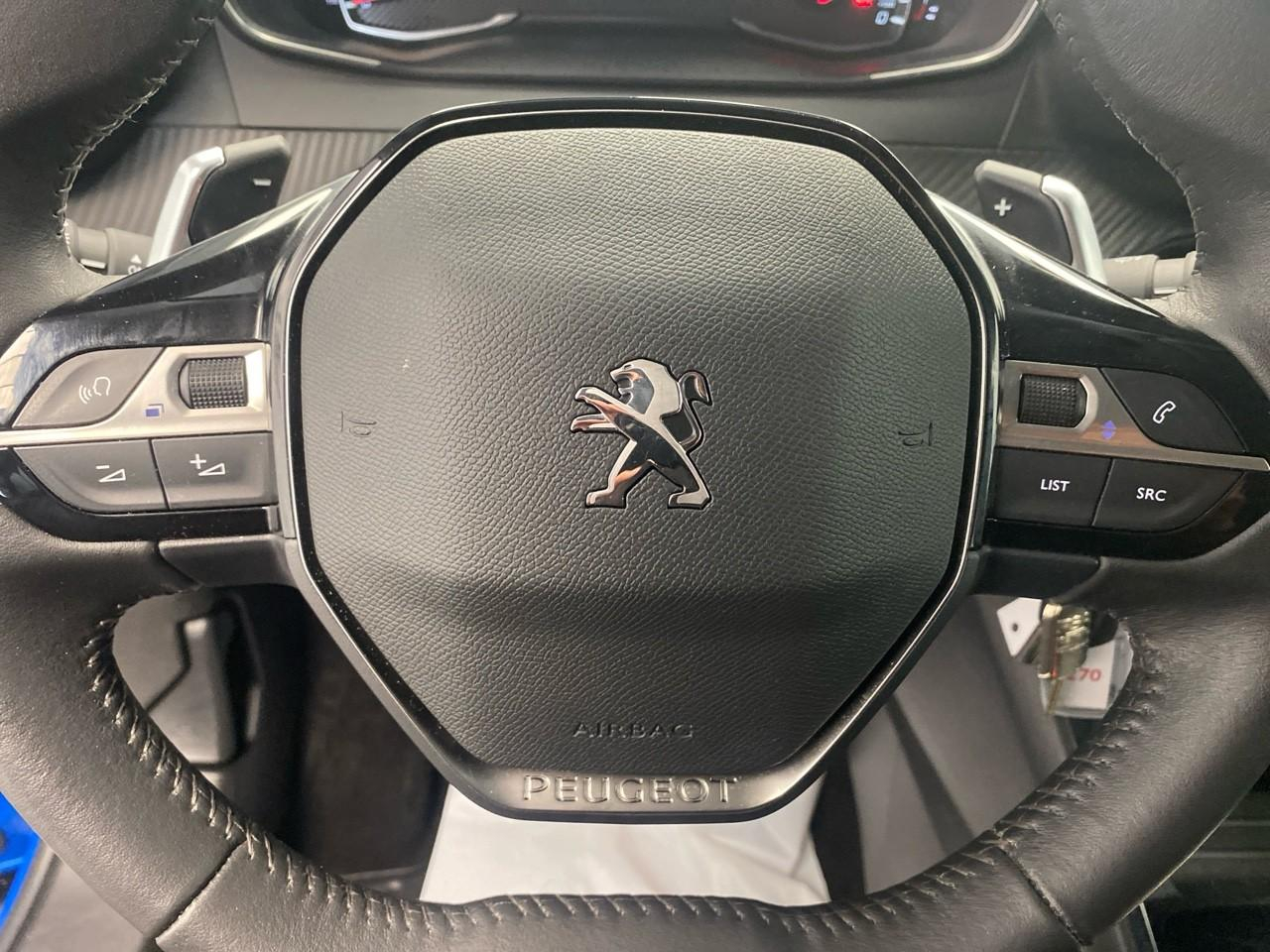Peugeot 2008 puretech 130 s&s eat8 style — photo 17