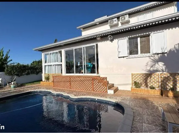 Maison familiale - 130m2 - 4 chambres - piscine