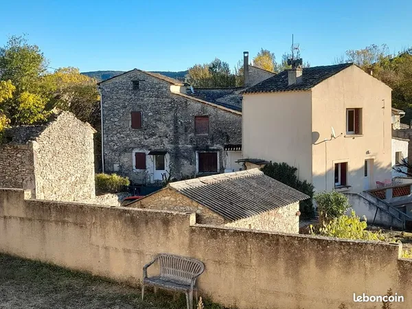 Vends ensemble 2 habitations à GOUDARGUES