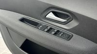 Dacia Sandero 1.0 TCe 90ch Expression — photo 16