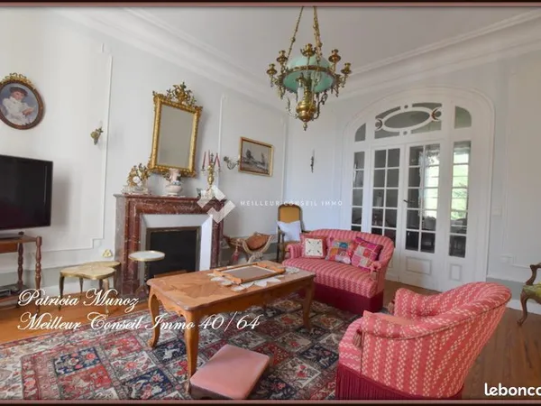 Maison 6 pièces 220 m²