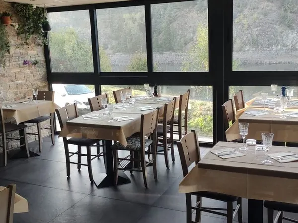 Restaurant 350 m² Doizieux