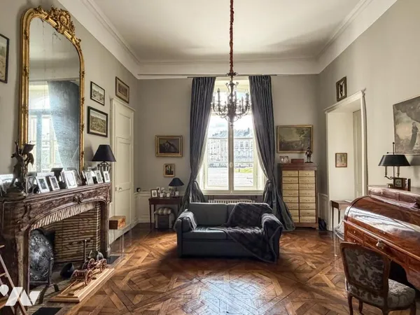 Appartement 8 pièces 263 m²