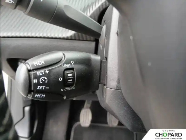 Peugeot 208 puretech 100 s&amp;s bvm6 — photo 20