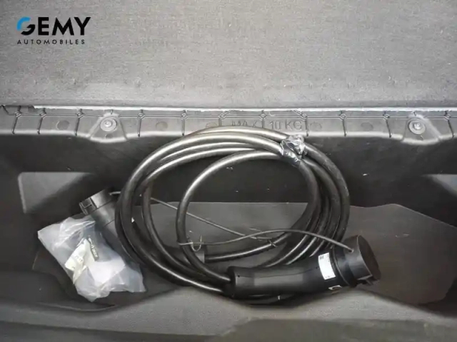 Renault Megane e-tech ev60 220 ch super charge — photo 26
