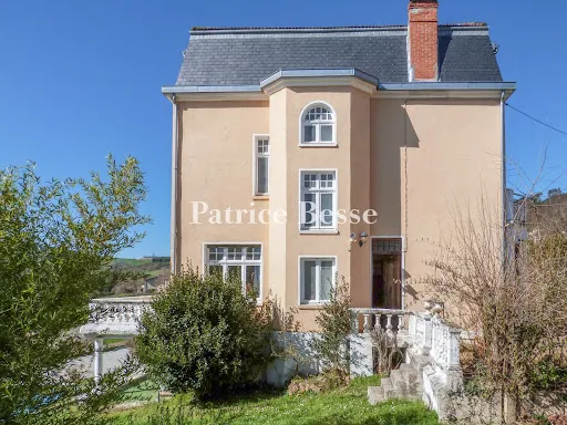 Maison 13 pièces 190 m²