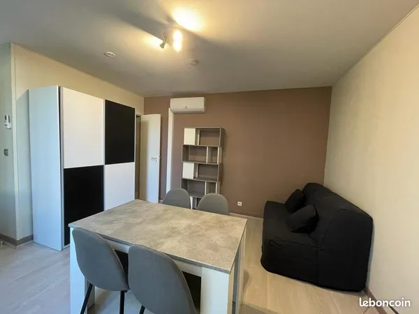 Studio 1 pièce 20 m²