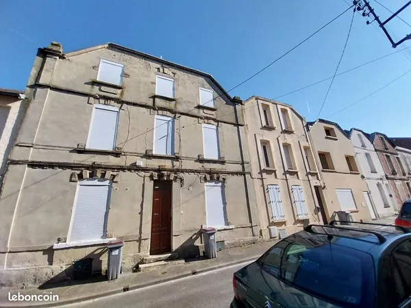 Bel IMMEUBLE de RAPPORT de 11% proche Gare et Université IUT de St Quentin, Faubourg d' Isle, 5 appa