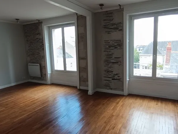 Appartement - 3 pièces - 85m²