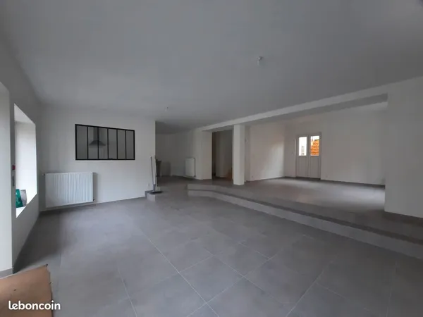 Maison semi individuelle 4/5 chambres avec cuisine équipée