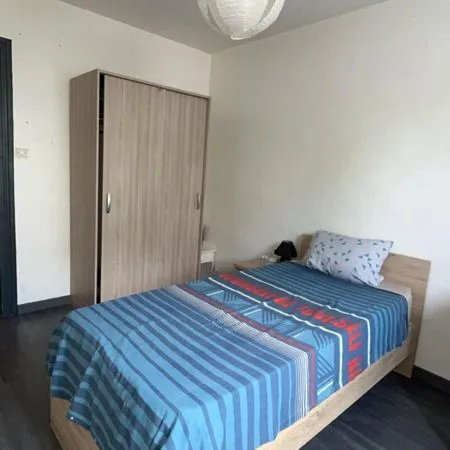 Chambre meublée chez l'habitant- proche campus Tréfilerie / Jean Monnet