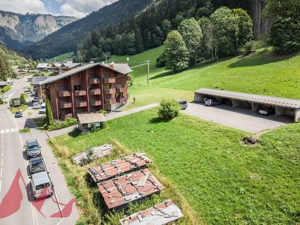 Terrain 817 m²