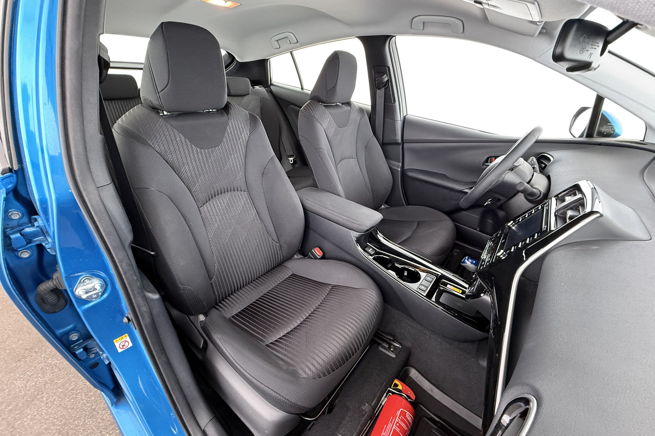 Toyota Prius+ — photo 14