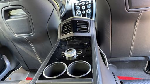 Aston Martin Rapide 6.0 560 S - S – 2017 – 31226 km – Essence – Boîte Automatique — photo 26