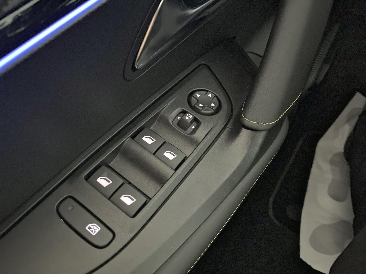 Peugeot 2008 electrique 156 ch 54 kwh gt — photo 20