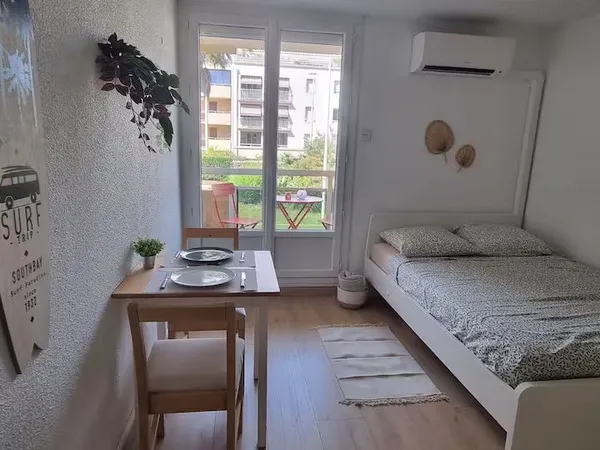 Studio meublé 17 m2 la faviere