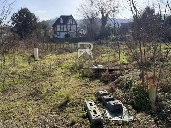 Terrain plat pour construction 4 maisons proche centre ville