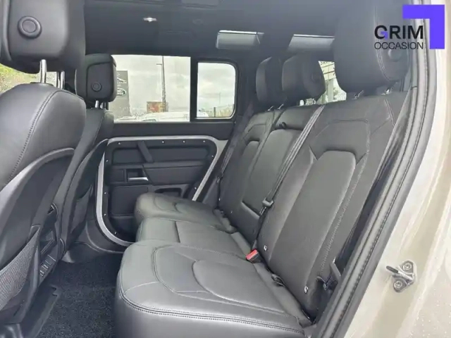 Land Rover Defender 110 p300e awd auto — photo 52