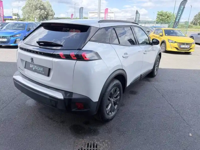 Peugeot 2008 electrique 136 ch — photo 7