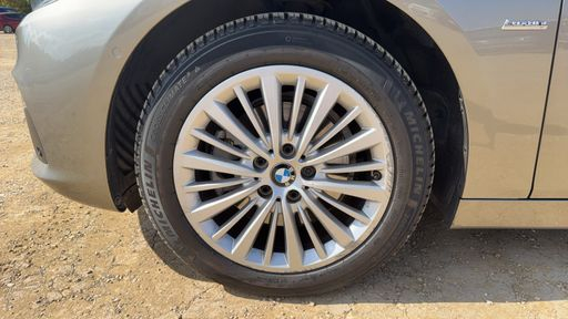 BMW Serie 2 Active Tourer 220i 192 Steptronic8 - Luxury – 2017 – 50313 km – Essence – Boîte Automatique — photo 34