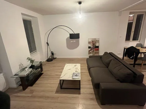 Chambre dans un colocation( 1 mois )