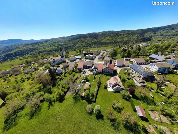 Maison de village 9 pièces 360 m²