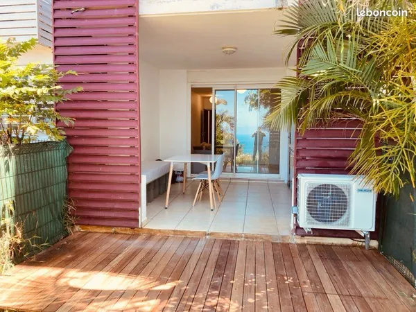 Studio meublé avec jardin et vue mer