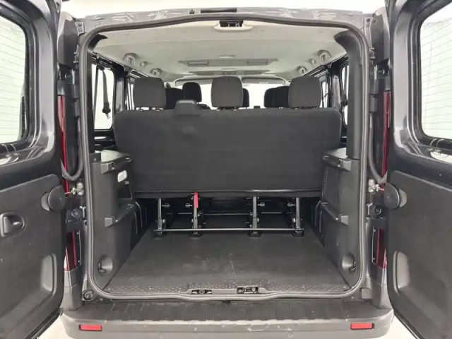 Renault Trafic l1 dci 150 energy s&amp;s — photo 27
