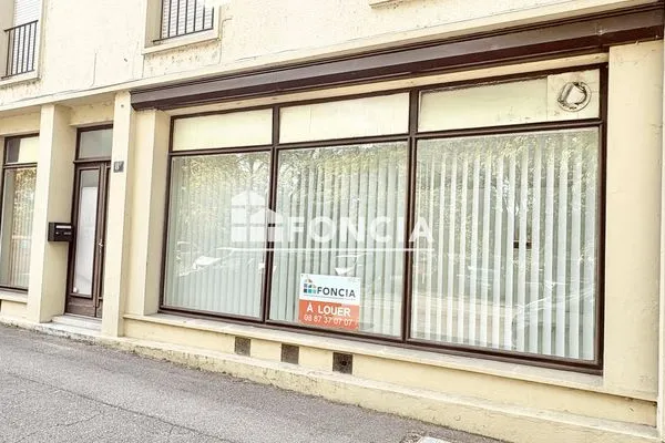 Local professionnel 2 pièces 47 m²