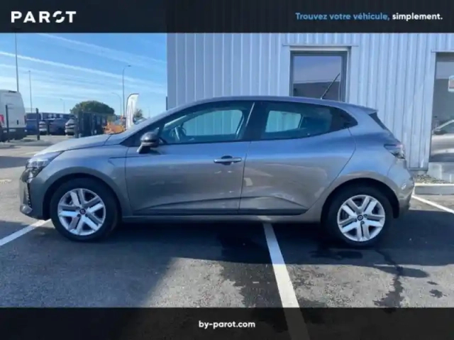 Renault Clio 1.5 blue dci 100ch evolution - 24 — photo 24