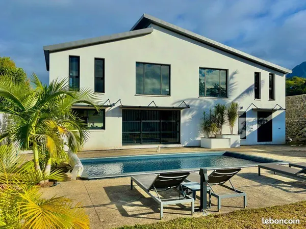 Vends maison F5 270m2 Entre-Deux