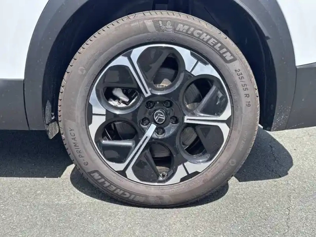 Citroën C5 Aircross hybride rechargeable 195 ch e-eat7 — photo 13