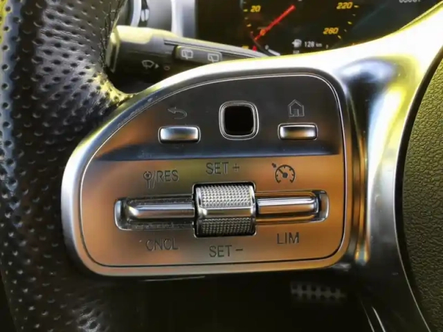 Mercedes Classe A 200 compacte amgline 163 ch 7g — photo 20