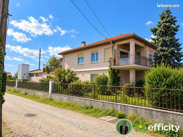 Maison 4 pièces 250 m²
