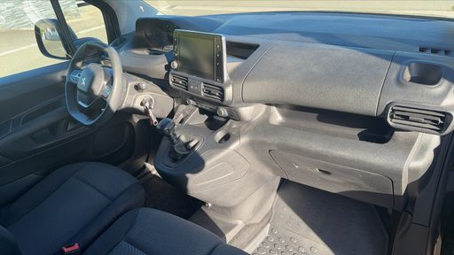 Peugeot Partner 1.5 BlueHDi 130 - Asphalt – 2019 – 99164 km – Diesel – Boîte Manuelle — photo 16