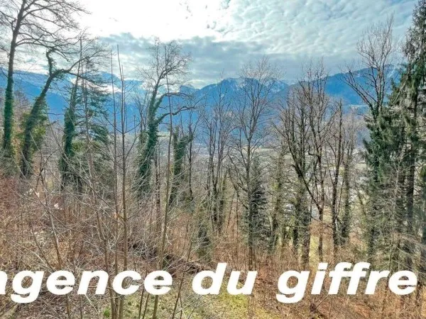 Terrain constructible 611 m²