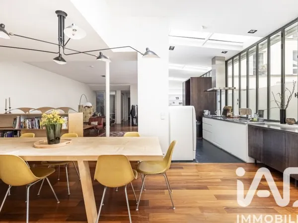Appartement 5 pièces 196 m²