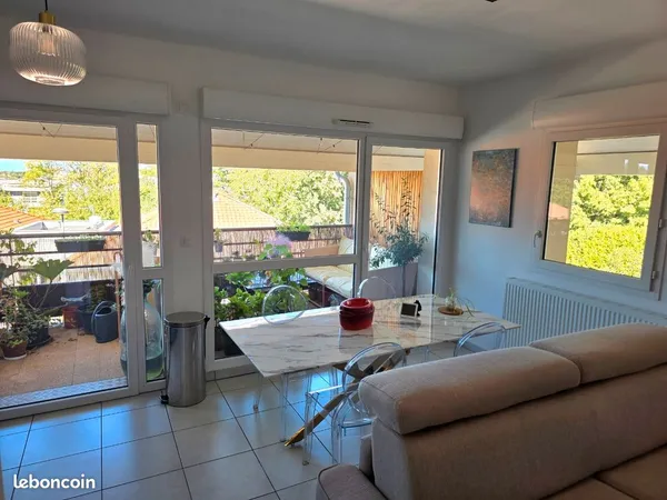 Appartement 2 pièces dernier étage