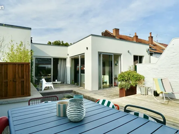 Propriété 5 pièces 177 m²
