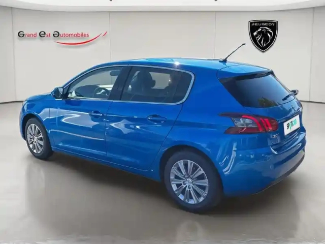 Peugeot 308 1.2 puretech 130ch s&amp;s allure eat8 — photo 4