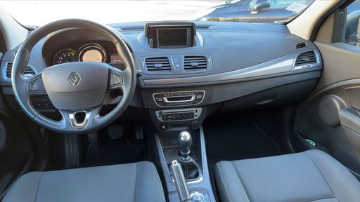Renault Megane 1.2 TCe 115 - Limited – 2015 – 138627 km – Essence – Boîte Manuelle — photo 41